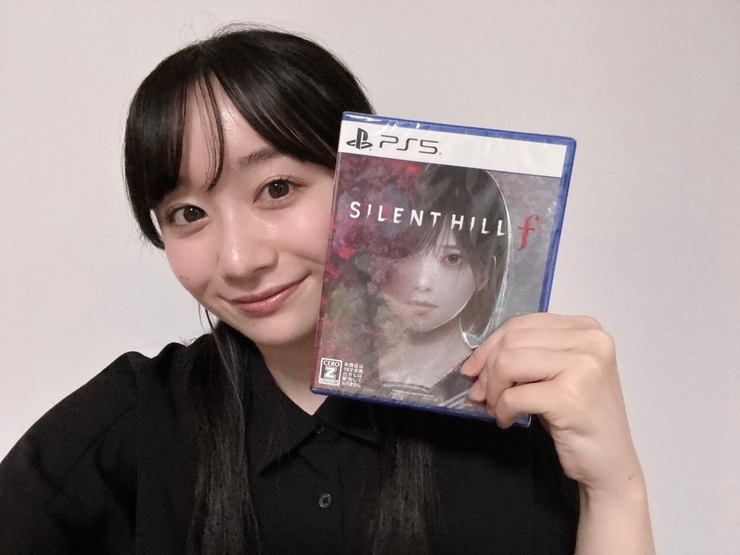 《寂静岭f》PS5实体盘到手！主角脸模小姐姐晒照，颜值太惊艳了