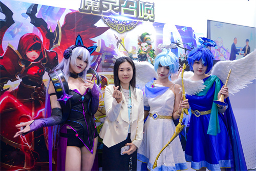 《魔灵召唤》亮相第十届中国国际版权博览会