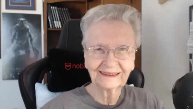 90岁"抓根宝奶奶"宣布退坑《老滚5》：累了，该歇歇了