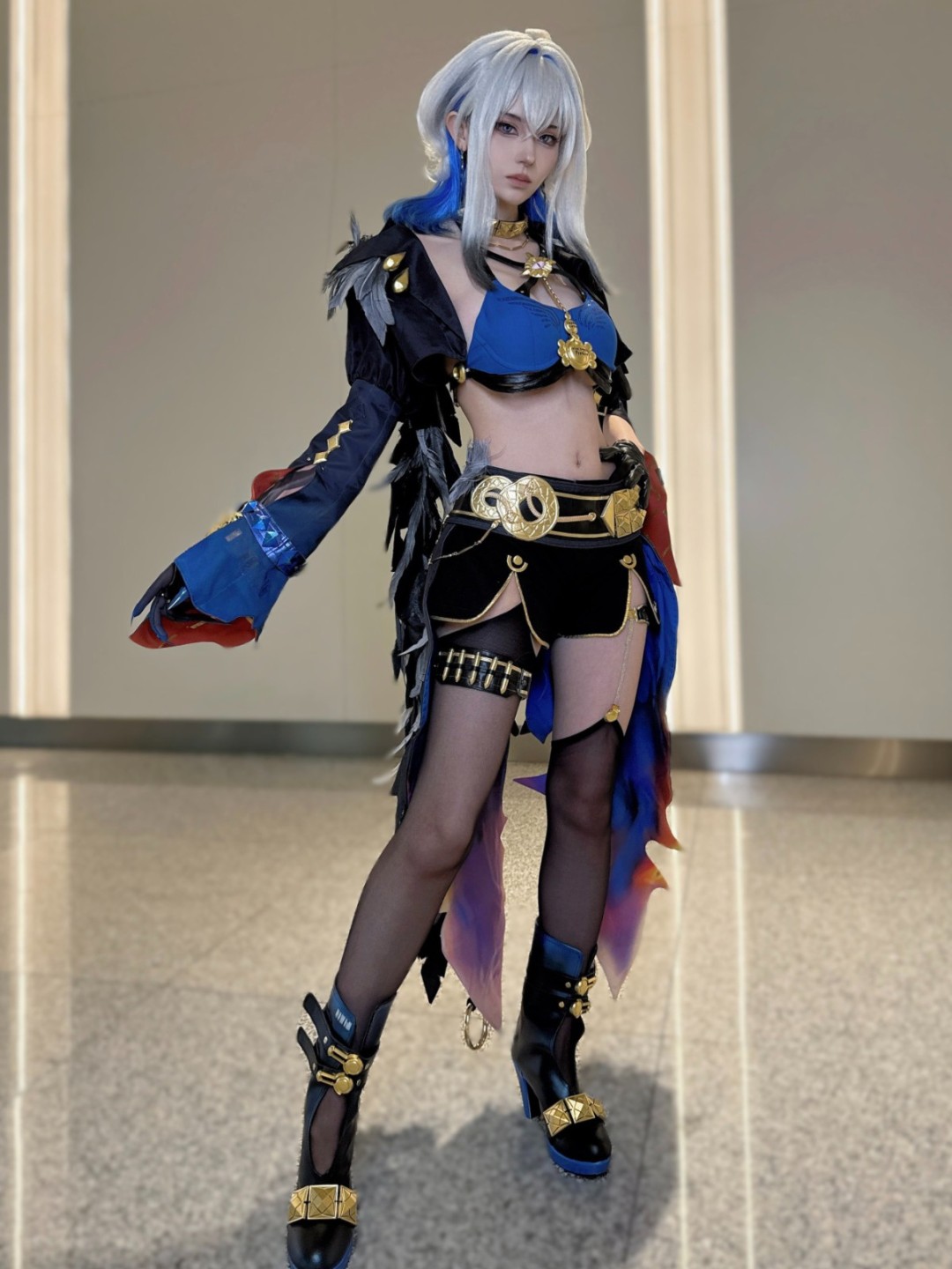 绝美神还原!日本Coser完美复刻《寂静岭f》深水雏子惊艳背影