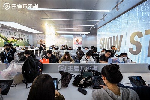 王者十周年,万象棋打造躺赢策略新玩法