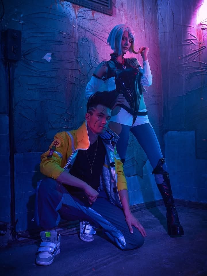 长腿模特神还原《赛博朋克:边缘行者》露西!绝美造型引热议