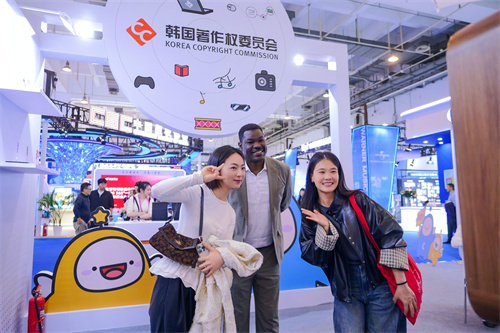 《魔灵召唤》亮相第十届中国国际版权博览会