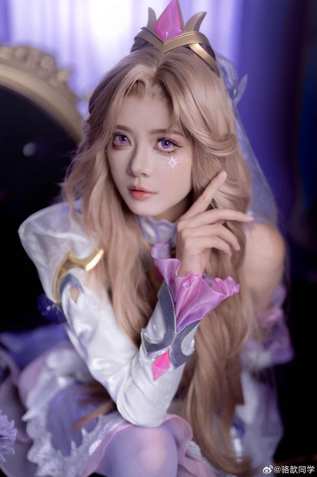 《LOL》骆歆化身水晶玫瑰女警!这颜值也太顶了✨